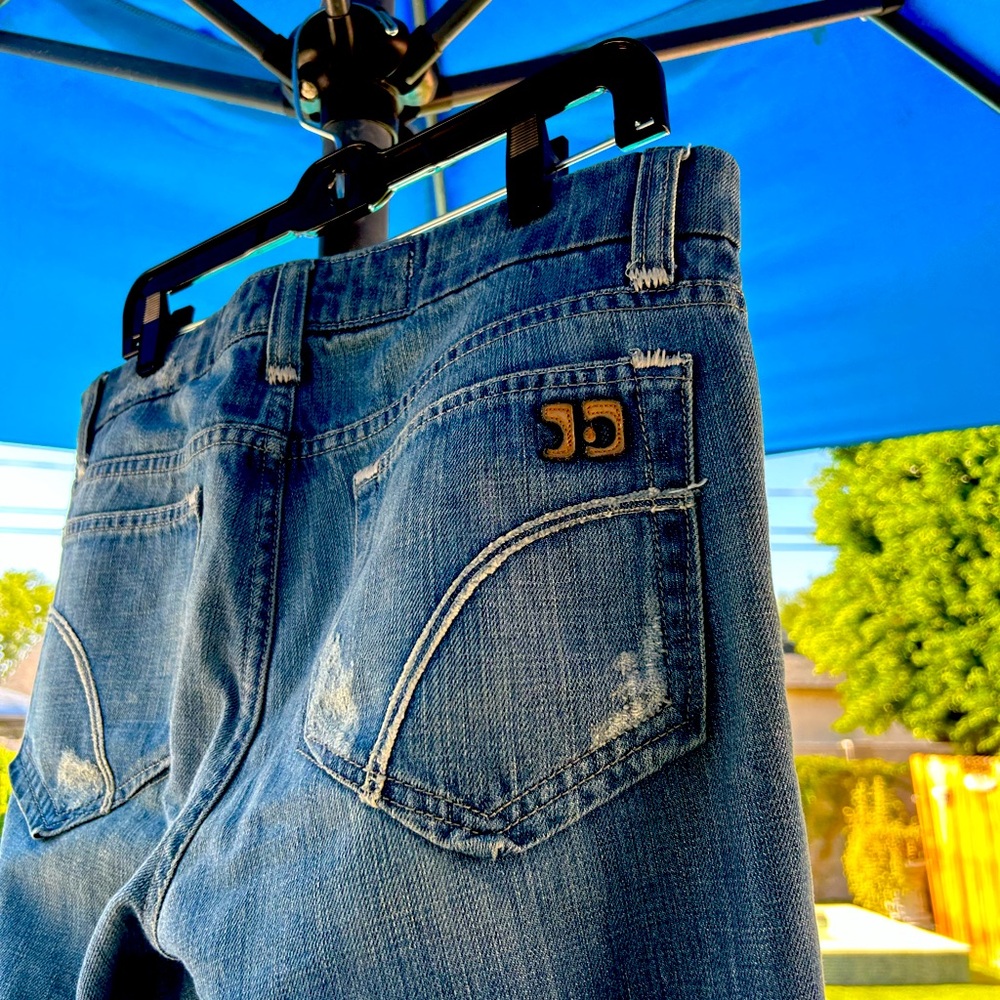 JOE’S Jeans- blue denim
Made in USA
100% cotton
Bootcut
